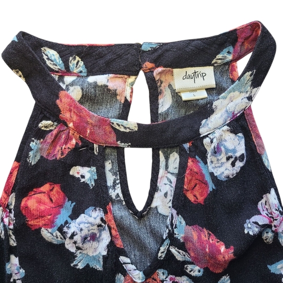 Daytrip Floral Cold Shoulder Keyhole Blouse Black Red White Boho Top L - Picture 4 of 9